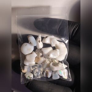 100 carats grade A opals